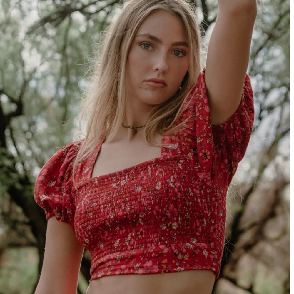 NWT Band of the Free | Joelle Crimson Floral Smocked Top M